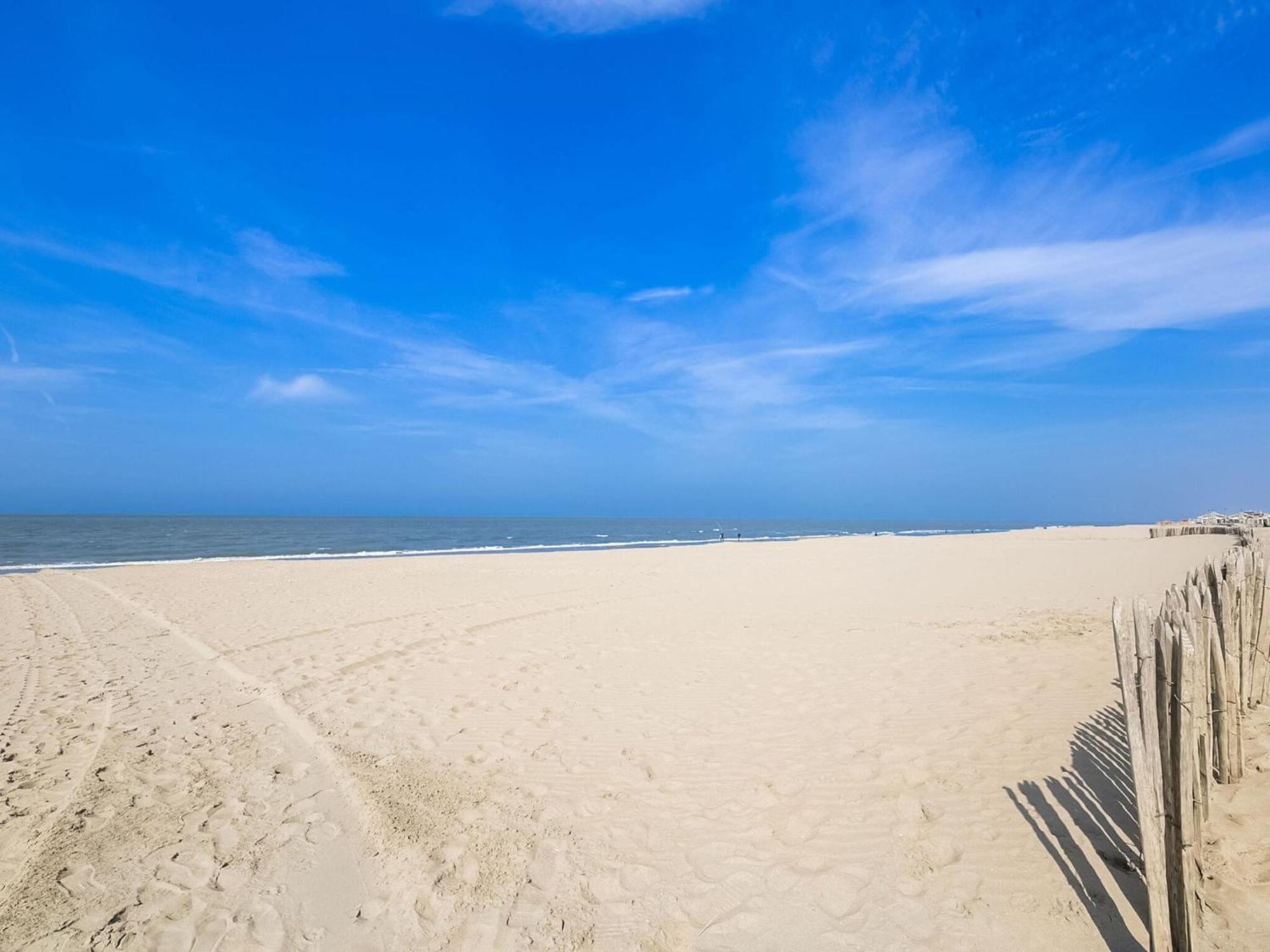 Apartment With Sea View And Parking In Katwijk Aan Zee Екстериор снимка