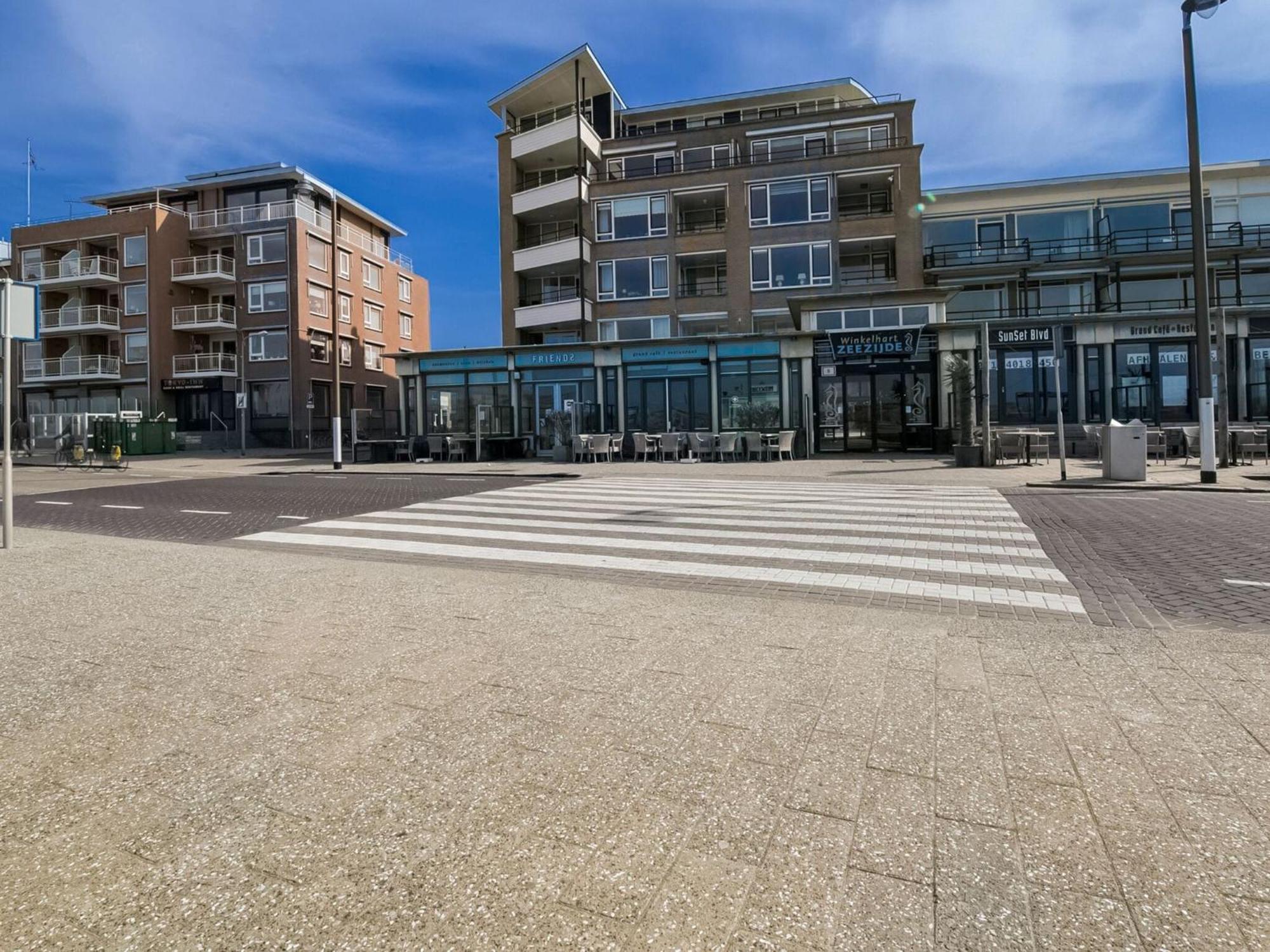 Apartment With Sea View And Parking In Katwijk Aan Zee Екстериор снимка
