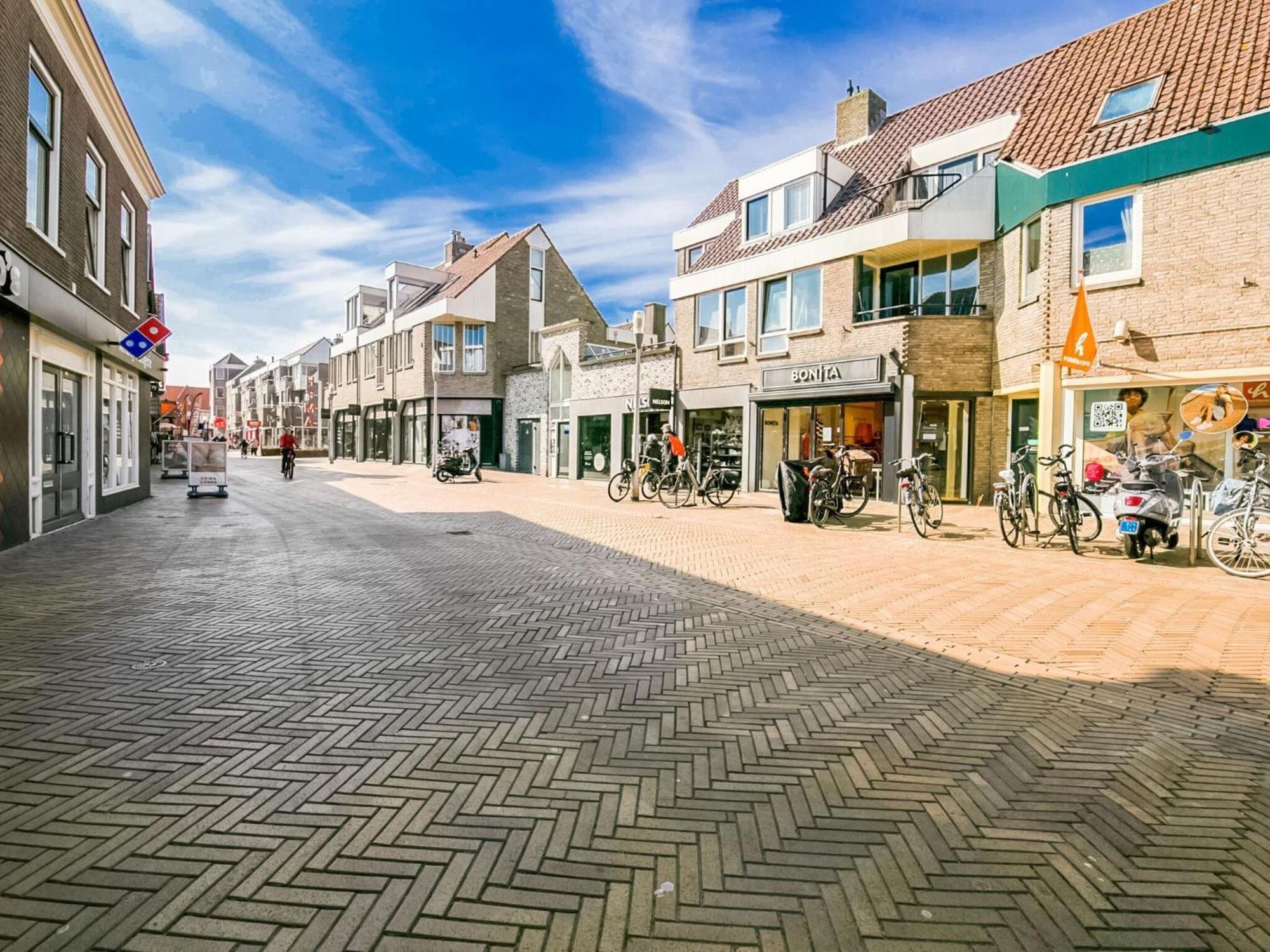Apartment With Sea View And Parking In Katwijk Aan Zee Екстериор снимка